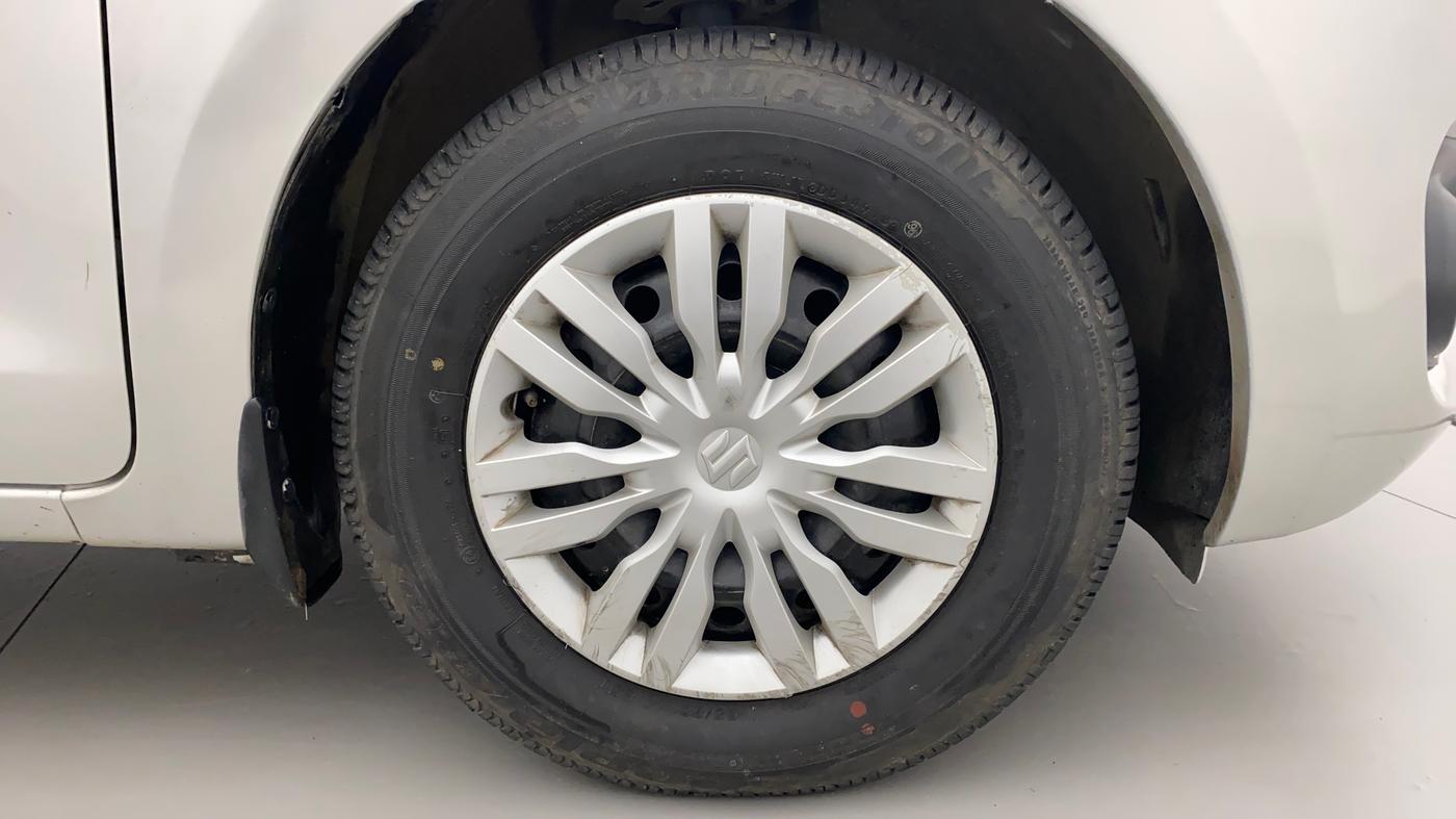 2019 Maruti Swift VXI, Petrol, Manual, 44,583 km, Right Front Wheel