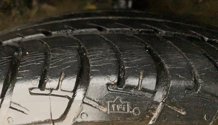 2018 Maruti Celerio VXI AMT (O), Petrol, Automatic, 19,455 km, Right Front Tyre Tread