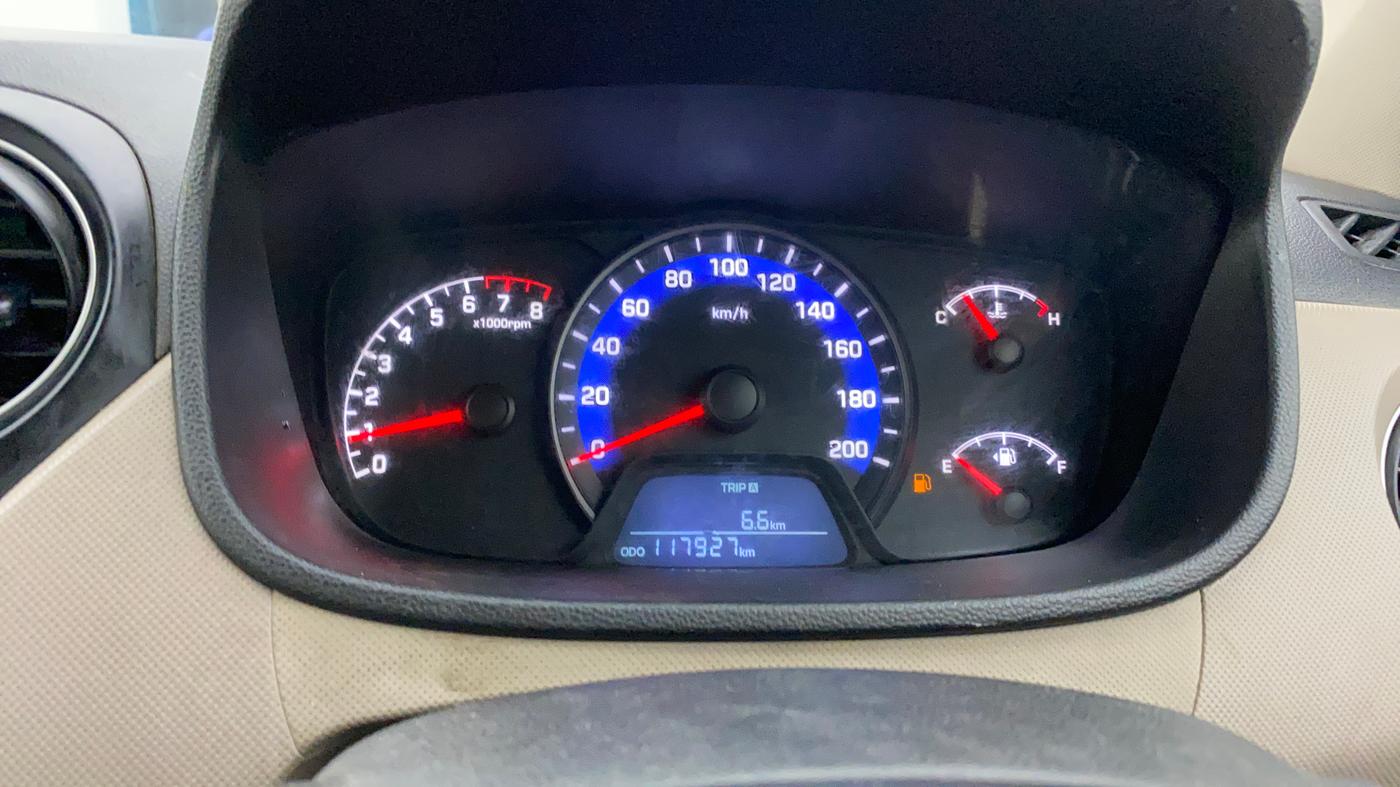 2014 Hyundai Xcent S 1.2, Petrol, Manual, 1,17,926 km, Odometer Image