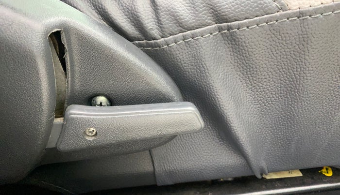 2016 Maruti Alto 800 VXI, Petrol, Manual, 34,636 km, Driver Side Adjustment Panel