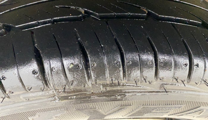 2016 Maruti Alto 800 VXI, Petrol, Manual, 34,636 km, Right Rear Tyre Tread