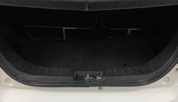 2015 Maruti Wagon R 1.0 VXI, Petrol, Manual, 49,111 km, Boot Inside