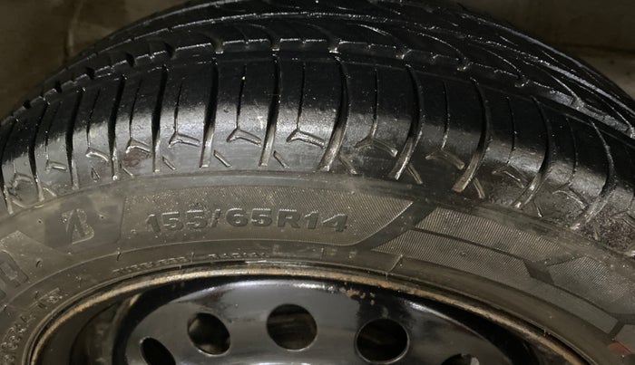 2015 Maruti Wagon R 1.0 VXI, Petrol, Manual, 49,111 km, Right Front Tyre Tread