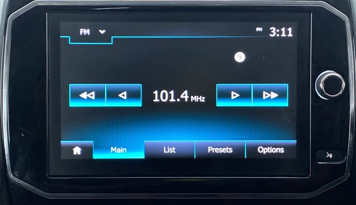 2021 Renault Kwid 1.0 RXT Opt AT, Petrol, Automatic, 14,312 km, Infotainment System