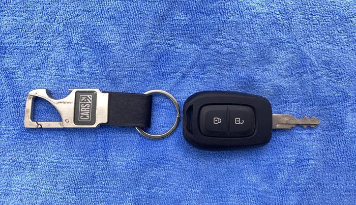 2021 Renault Kwid 1.0 RXT Opt AT, Petrol, Automatic, 14,312 km, Key Close Up