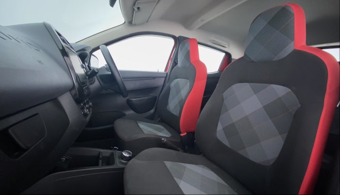 2021 Renault Kwid 1.0 RXT Opt AT, Petrol, Automatic, 14,312 km, Right Side Front Door Cabin