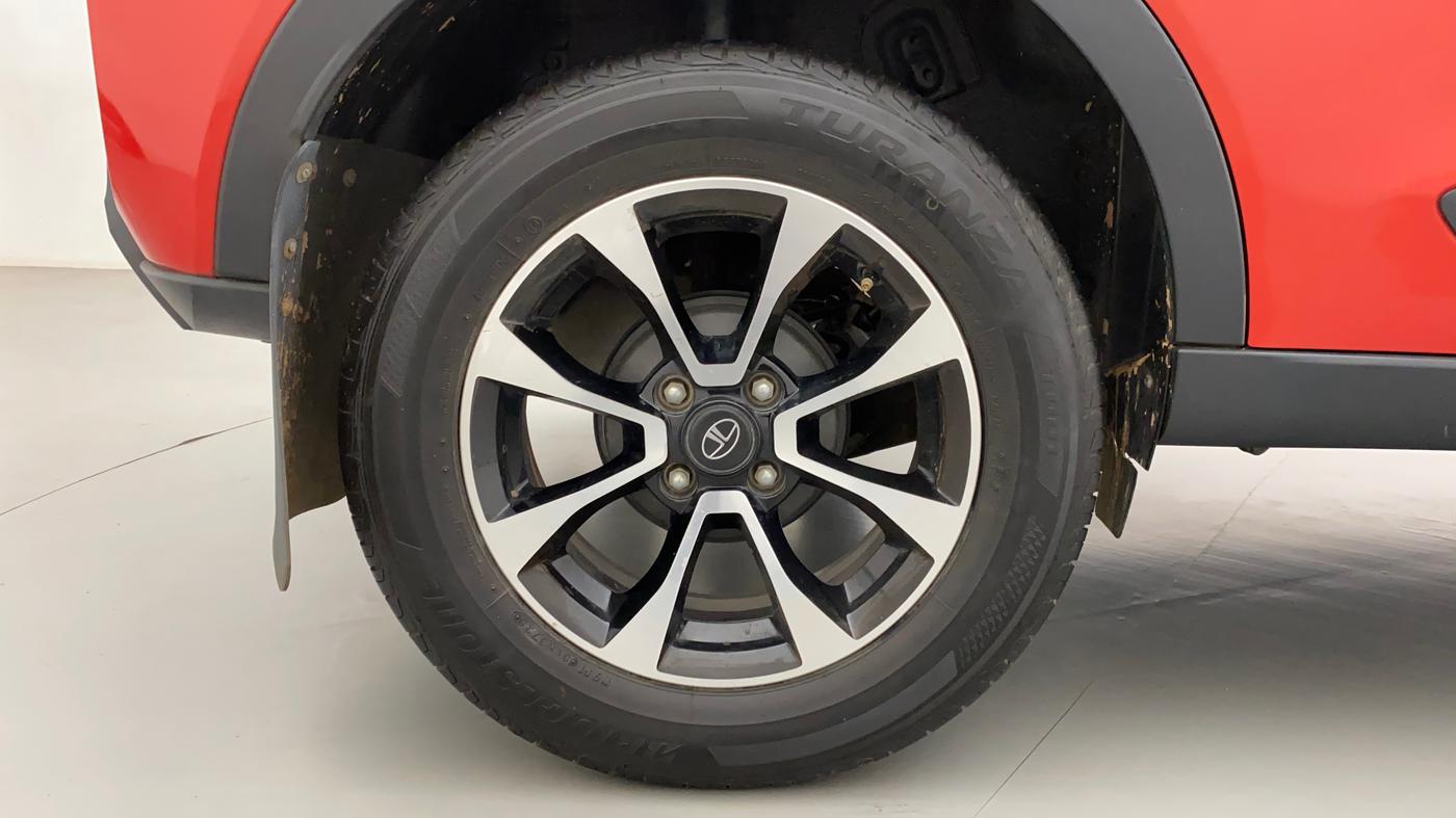 2020 Tata NEXON XZA PLUS SUNROOF PETROL, Petrol, Automatic, 17,921 km, Right Rear Wheel