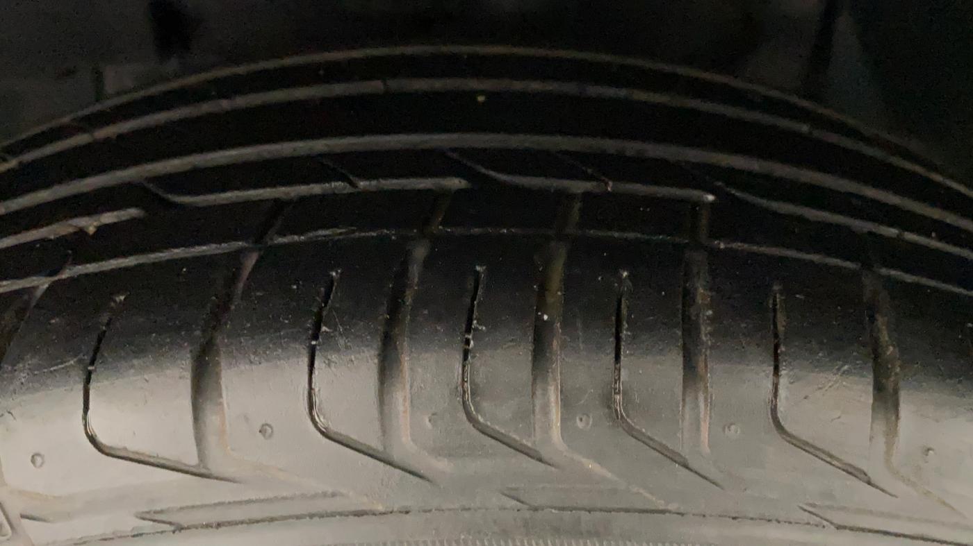 2020 Tata NEXON XZA PLUS SUNROOF PETROL, Petrol, Automatic, 17,921 km, Left Front Tyre Tread