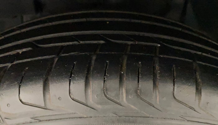 2020 Tata NEXON XZA PLUS SUNROOF PETROL, Petrol, Automatic, 17,921 km, Left Front Tyre Tread