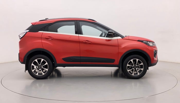 2020 Tata NEXON XZA PLUS SUNROOF PETROL, Petrol, Automatic, 17,921 km, Right Side View