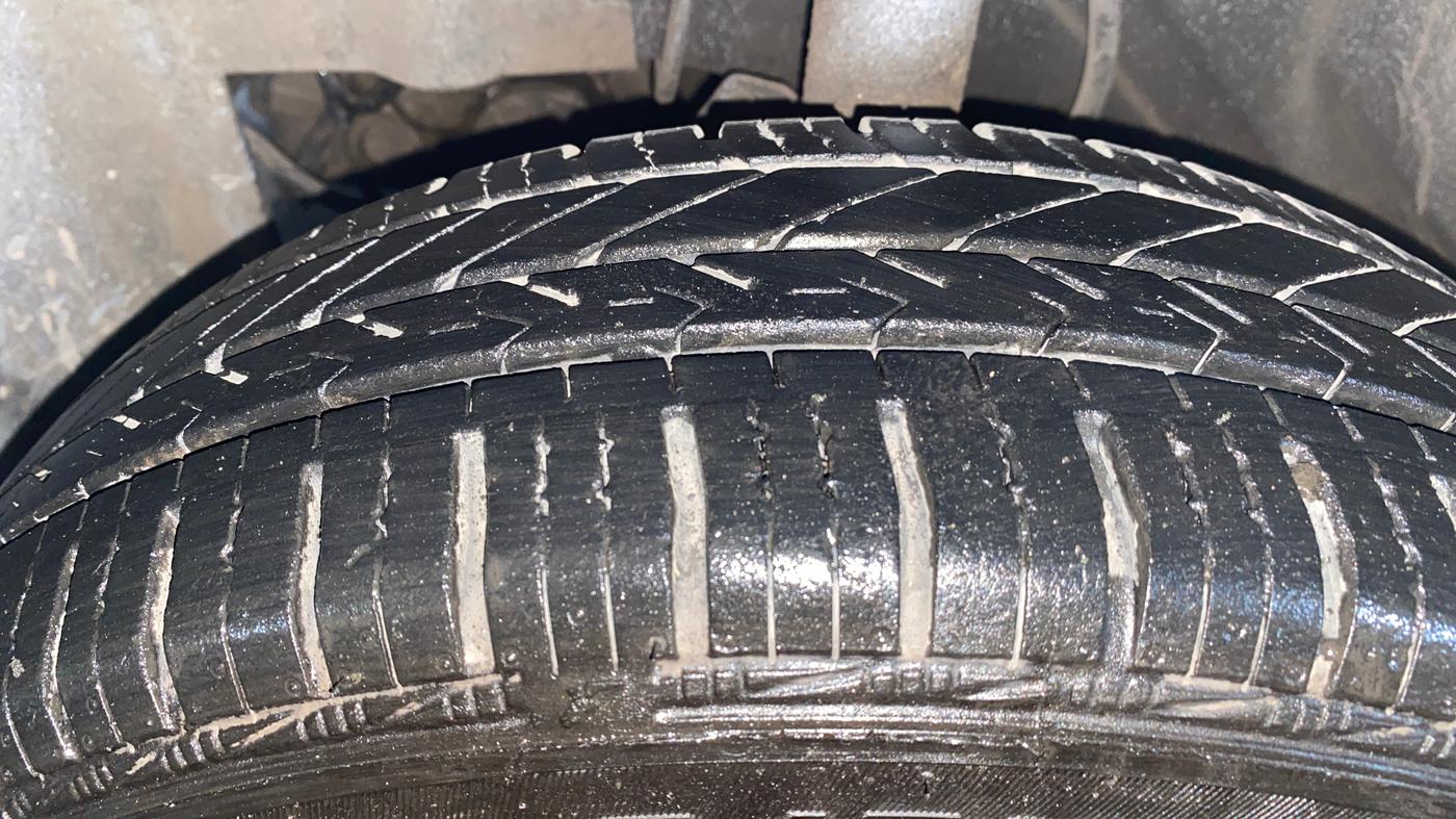 2018 Datsun Go T, Petrol, Manual, 30,428 km, Left Front Tyre Tread