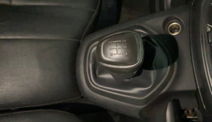 2018 Datsun Go T, Petrol, Manual, 30,428 km, Gear Lever