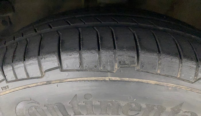 2013 Hyundai i10 MAGNA 1.2, Petrol, Manual, 58,937 km, Left Front Tyre Tread