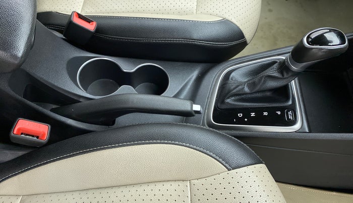 2018 Hyundai Verna 1.6 CRDI SX + AT, Diesel, Automatic, 66,035 km, Gear Lever
