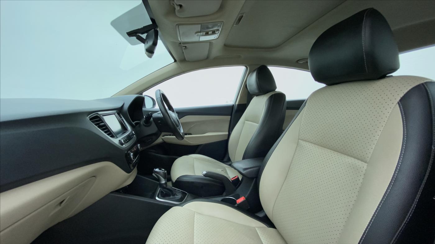 2018 Hyundai Verna 1.6 CRDI SX + AT, Diesel, Automatic, 66,035 km, Right Side Front Door Cabin