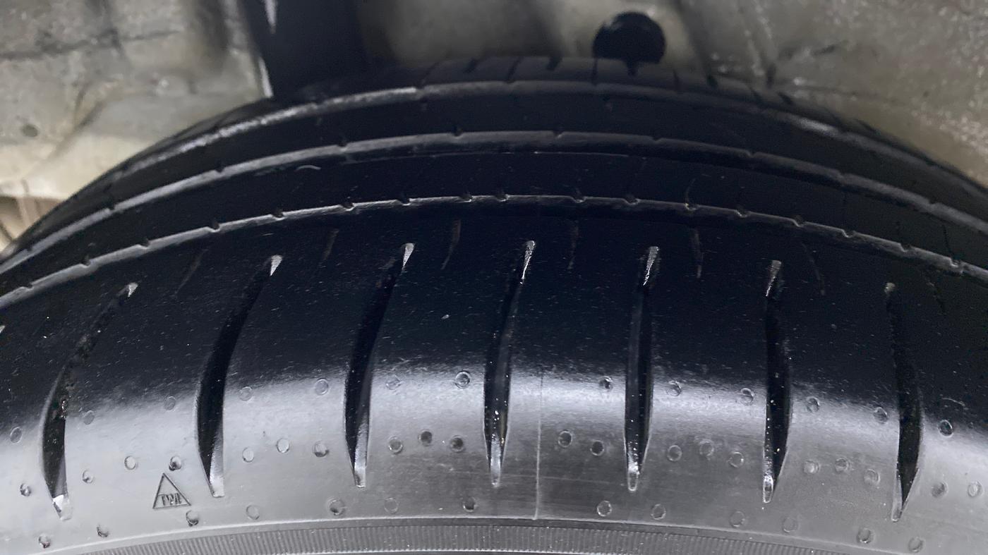 2018 Hyundai Verna 1.6 CRDI SX + AT, Diesel, Automatic, 66,035 km, Right Rear Tyre Tread