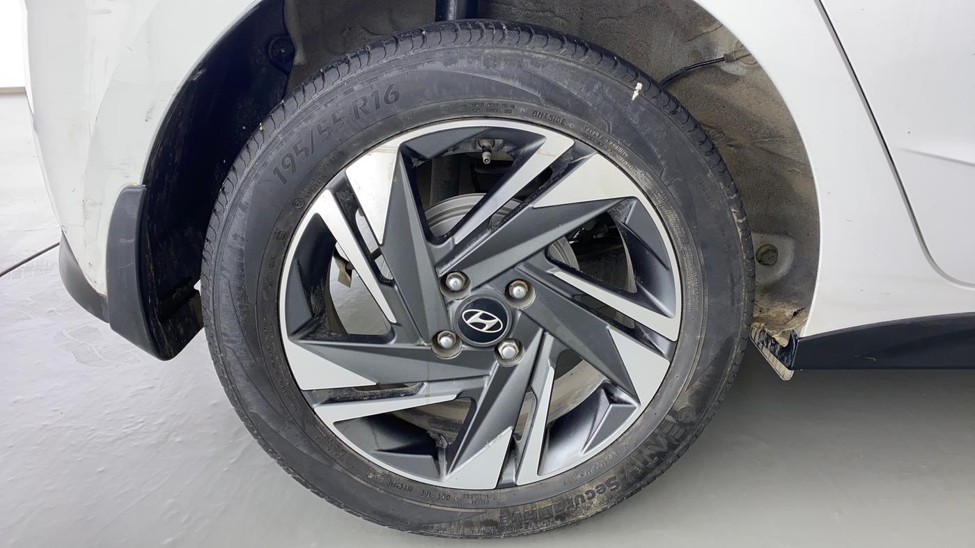 2020 Hyundai NEW I20 ASTA (O) 1.2 MT, Petrol, Manual, 36,716 km, Right Rear Wheel