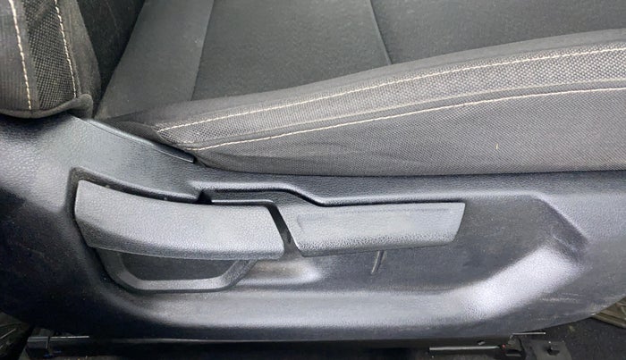 2020 Hyundai NEW I20 ASTA (O) 1.2 MT, Petrol, Manual, 36,716 km, Driver Side Adjustment Panel