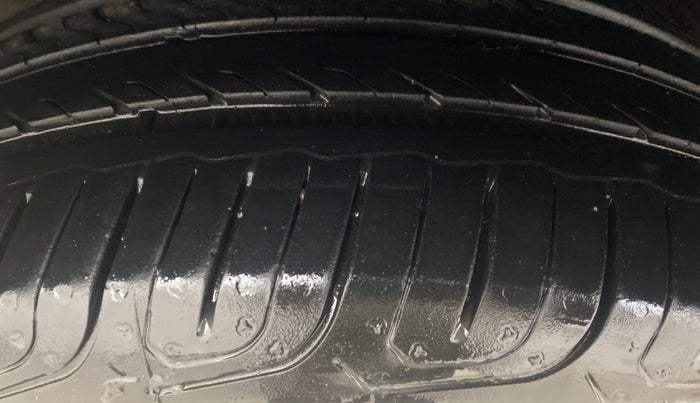 2016 Honda Jazz 1.2L I-VTEC E, Petrol, Manual, 62,948 km, Right Rear Tyre Tread