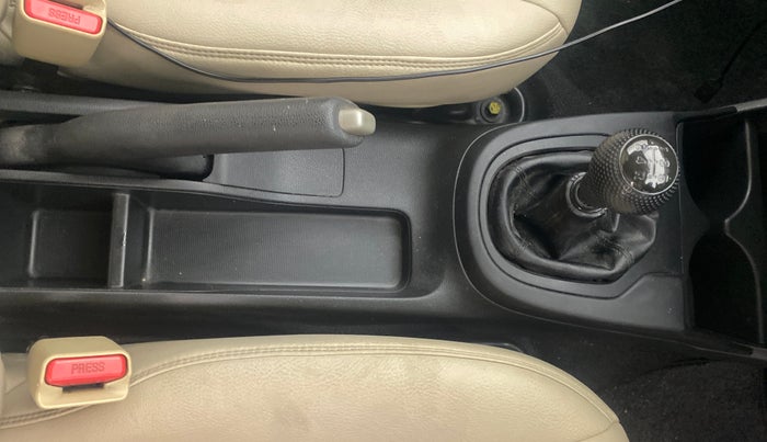 2016 Honda Jazz 1.2L I-VTEC E, Petrol, Manual, 62,948 km, Gear Lever