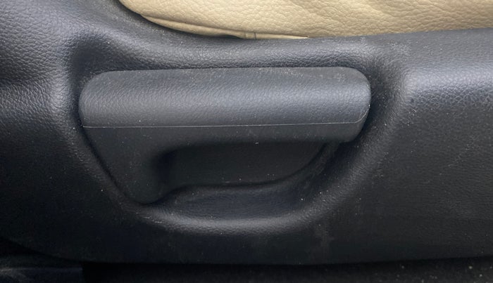 2016 Honda Jazz 1.2L I-VTEC E, Petrol, Manual, 62,948 km, Driver Side Adjustment Panel