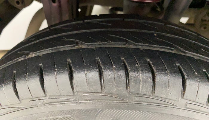 2011 Maruti Alto LXI, Petrol, Manual, 48,605 km, Right Rear Tyre Tread