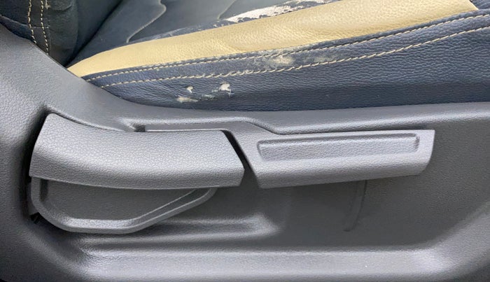 2021 Hyundai AURA S 1.2 CNG, CNG, Manual, 26,014 km, Driver Side Adjustment Panel