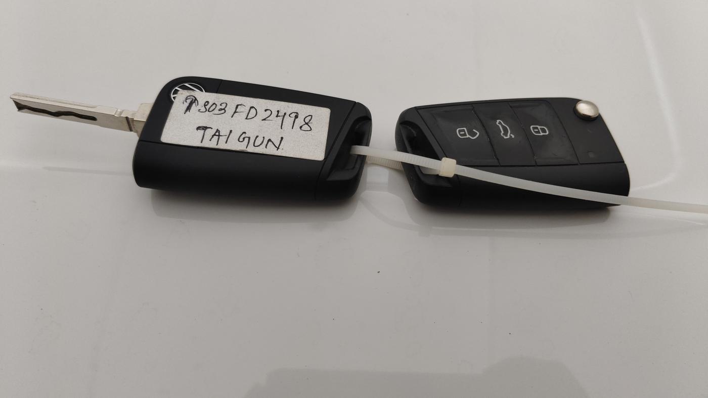 2022 Volkswagen TAIGUN GT PLUS 1.5 TSI DSG, Petrol, Automatic, 1,32,188 km, Key Close Up