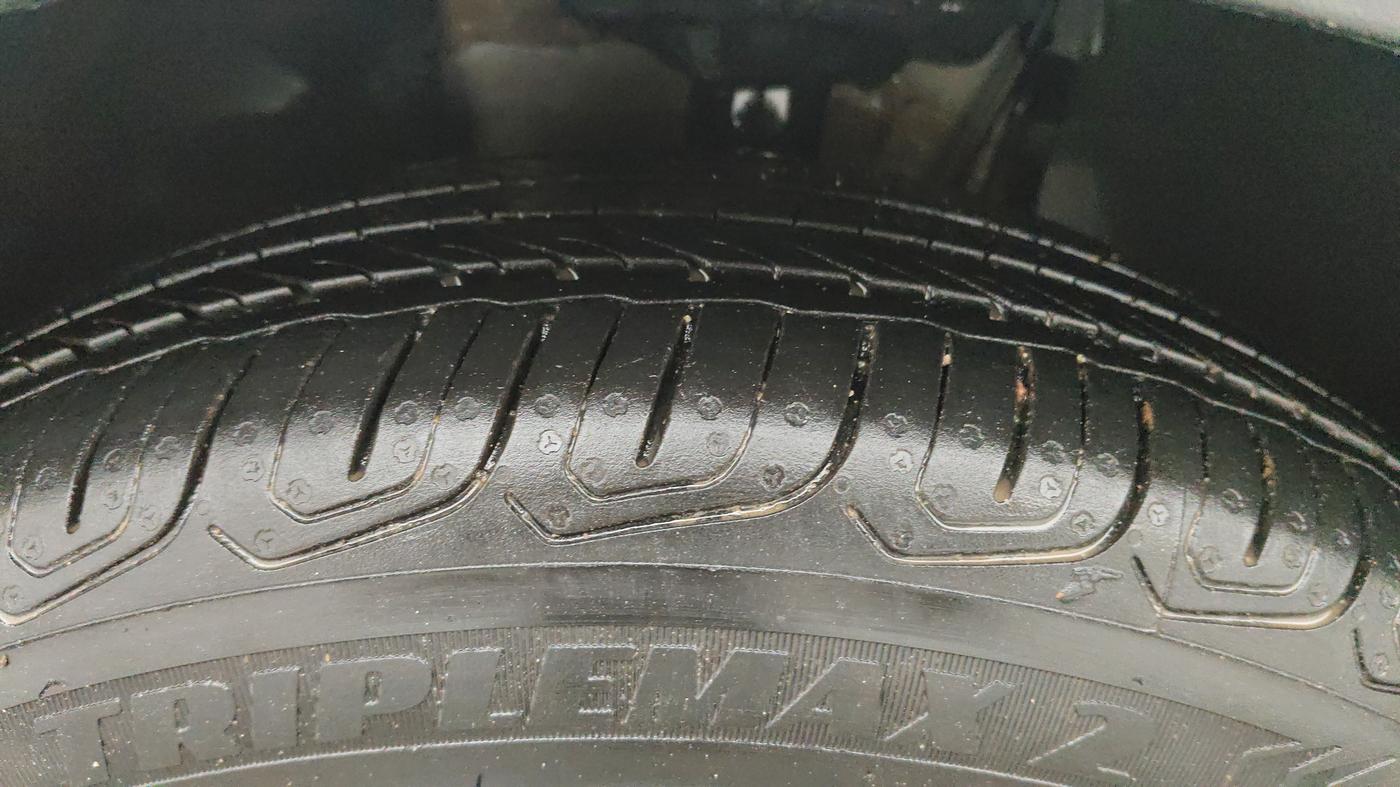 2022 Volkswagen TAIGUN GT PLUS 1.5 TSI DSG, Petrol, Automatic, 1,32,188 km, Left Front Tyre Tread