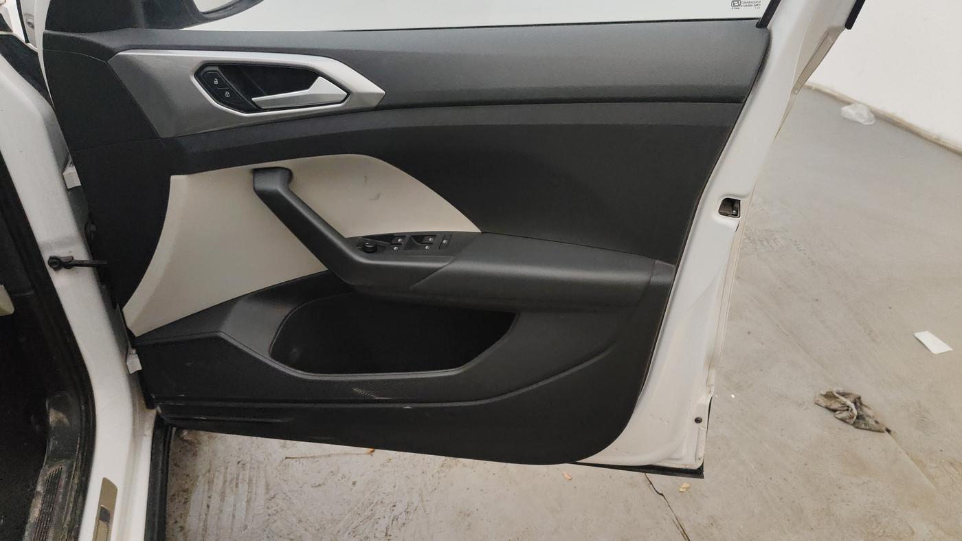2022 Volkswagen TAIGUN GT PLUS 1.5 TSI DSG, Petrol, Automatic, 1,32,188 km, Driver Side Door Panels Control