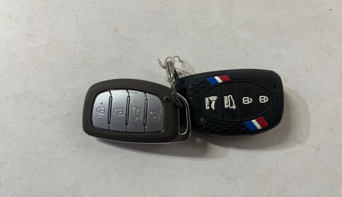 2024 Hyundai VENUE N LINE N8 1.0 TURBO DCT, Petrol, Automatic, 75,358 km, Key Close Up