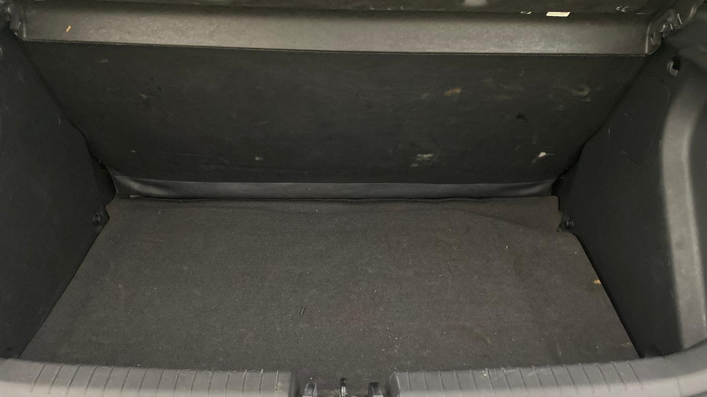 2018 Hyundai Elite i20 ASTA 1.2 DUAL TONE, Petrol, Manual, 25,083 km, Boot Inside