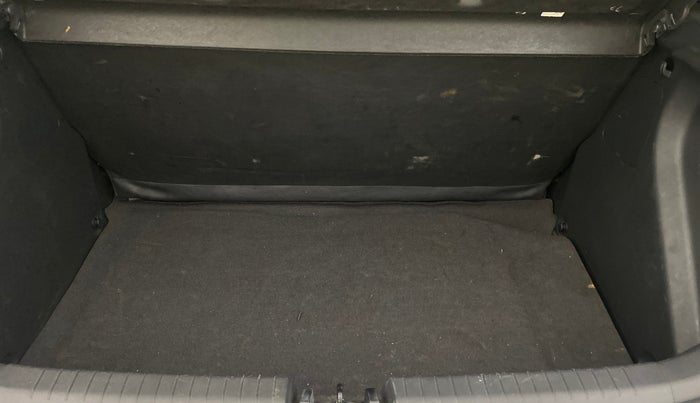 2018 Hyundai Elite i20 ASTA 1.2 DUAL TONE, Petrol, Manual, 25,083 km, Boot Inside