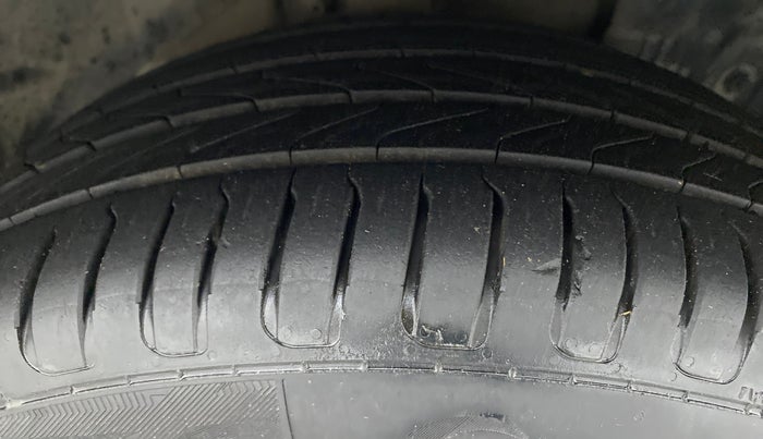 2018 Ford Ecosport TITANIUM + 1.5L PETROL AT, Petrol, Automatic, 64,621 km, Right Front Tyre Tread
