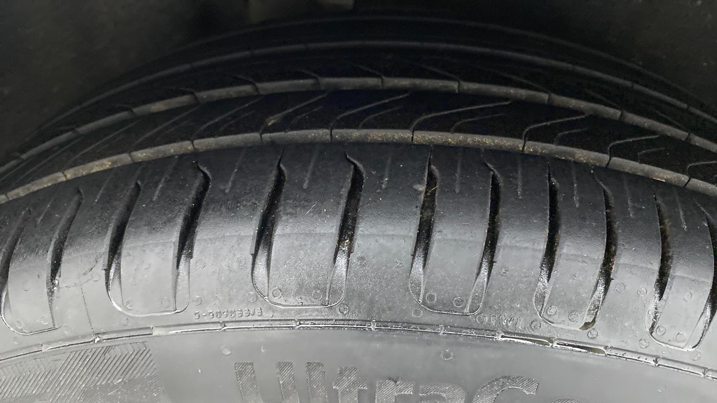 2018 Ford Ecosport TITANIUM + 1.5L PETROL AT, Petrol, Automatic, 64,621 km, Right Rear Tyre Tread