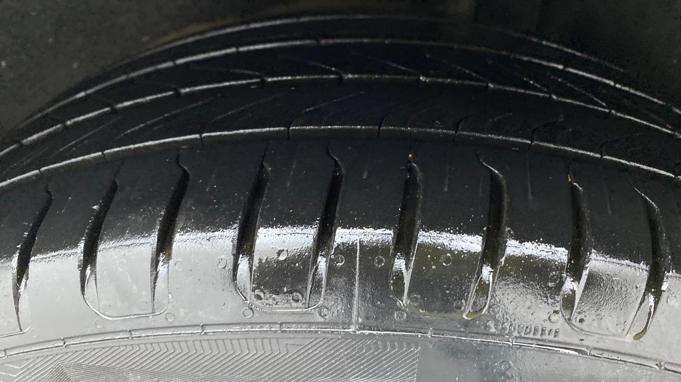 2018 Ford Ecosport TITANIUM + 1.5L PETROL AT, Petrol, Automatic, 64,621 km, Left Rear Tyre Tread
