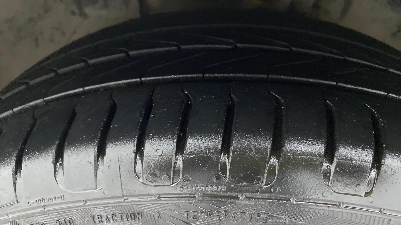 2018 Ford Ecosport TITANIUM + 1.5L PETROL AT, Petrol, Automatic, 64,621 km, Left Front Tyre Tread