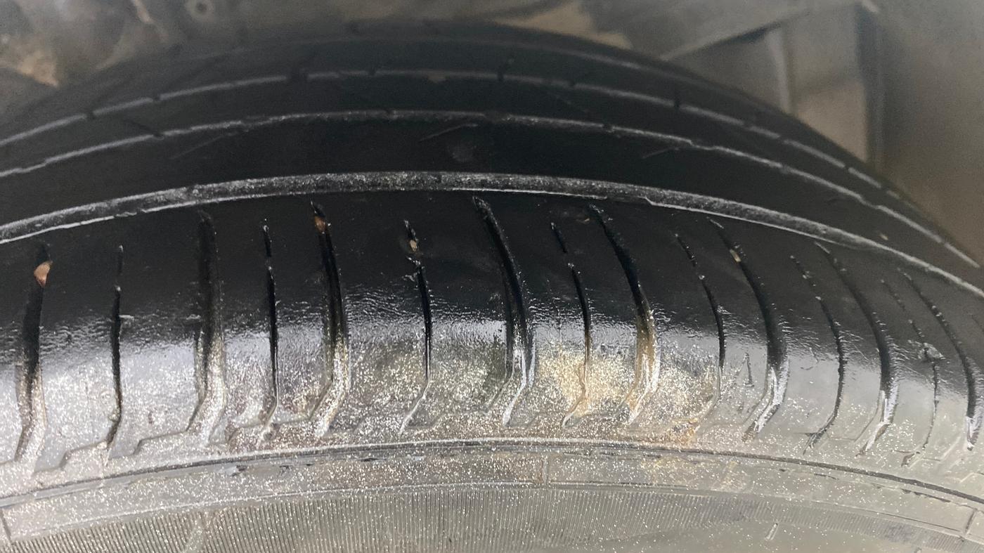 2020 Toyota Glanza G, Petrol, Manual, 69,962 km, Right Front Tyre Tread