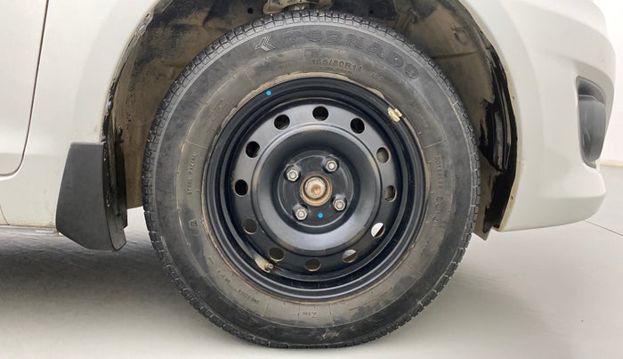 2014 Maruti Swift Dzire VXI, Petrol, Manual, 45,152 km, Right Front Wheel