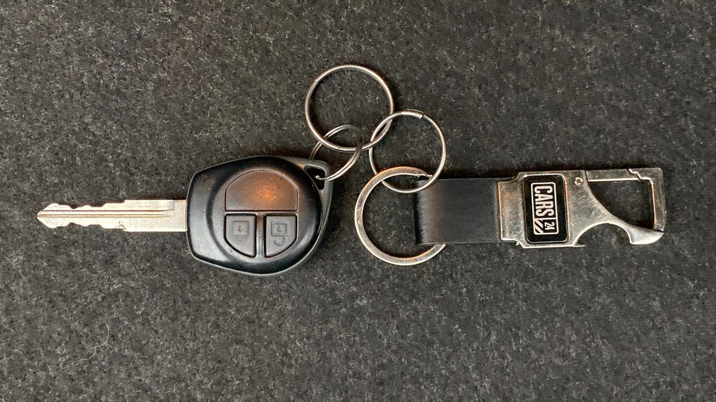 2014 Maruti Swift Dzire VXI, Petrol, Manual, 45,152 km, Key Close Up