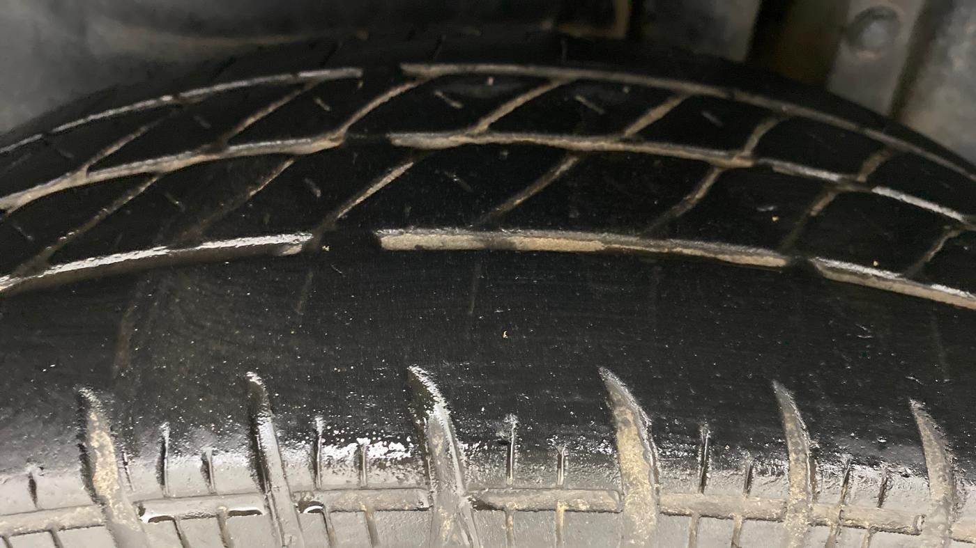 2014 Maruti Swift Dzire VXI, Petrol, Manual, 45,152 km, Left Rear Tyre Tread