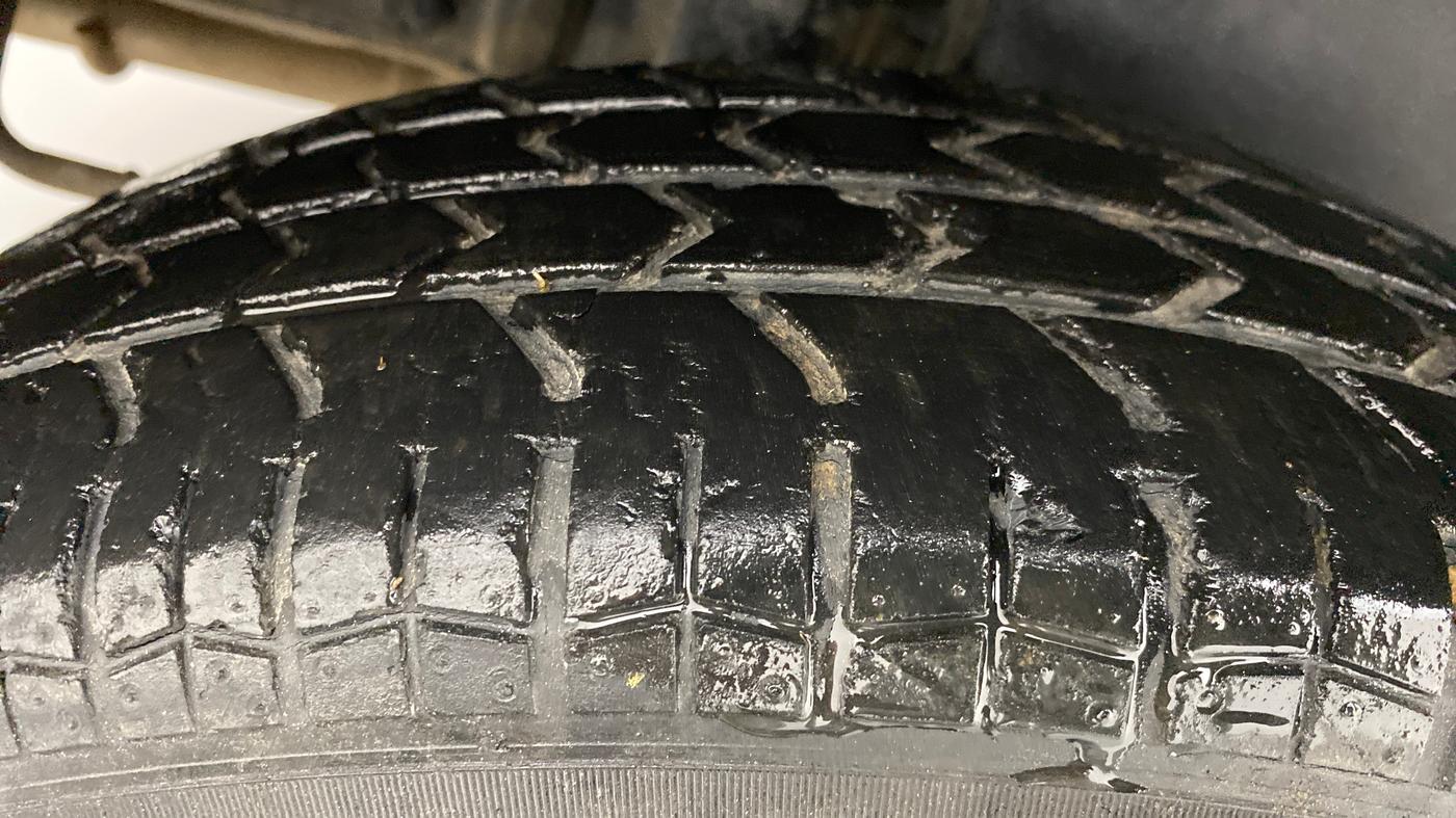 2014 Maruti Swift Dzire VXI, Petrol, Manual, 45,152 km, Right Rear Tyre Tread