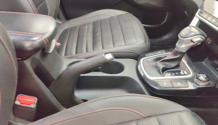 2020 KIA SELTOS GTX PLUS AT 1.5 DIESEL, Diesel, Automatic, 1,05,588 km, Gear Lever