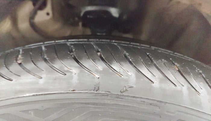 2020 KIA SELTOS GTX PLUS AT 1.5 DIESEL, Diesel, Automatic, 1,05,588 km, Right Front Tyre Tread