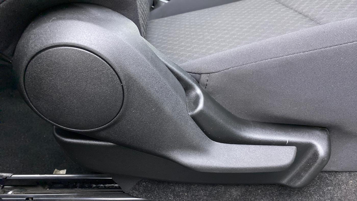 2021 Maruti Celerio ZXI D, Petrol, Manual, 6,365 km, Driver Side Adjustment Panel