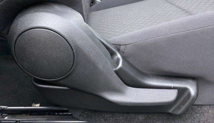 2021 Maruti Celerio ZXI D, Petrol, Manual, 6,365 km, Driver Side Adjustment Panel