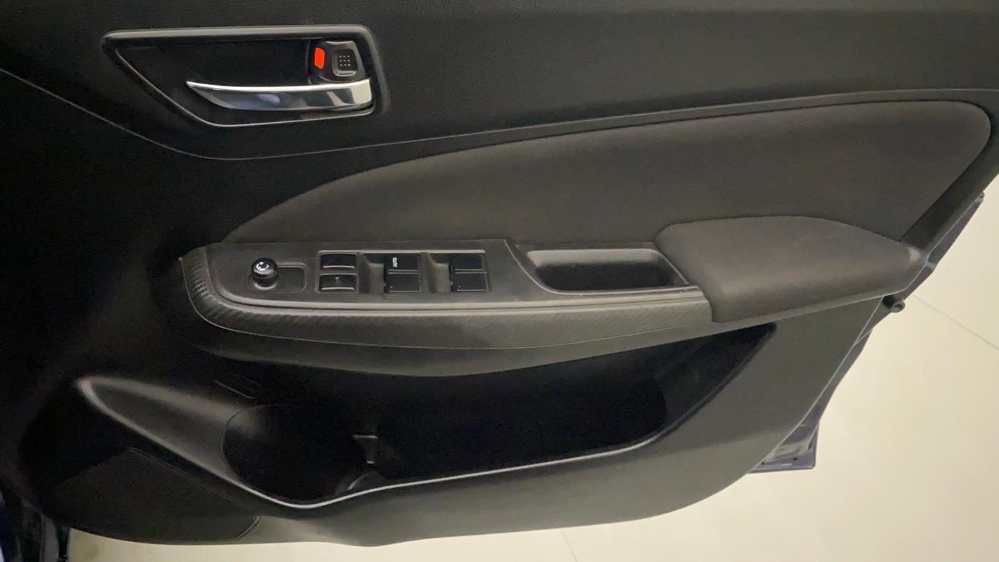 2018 Maruti Swift VXI, Petrol, Manual, 85,007 km, Driver Side Door Panels Control