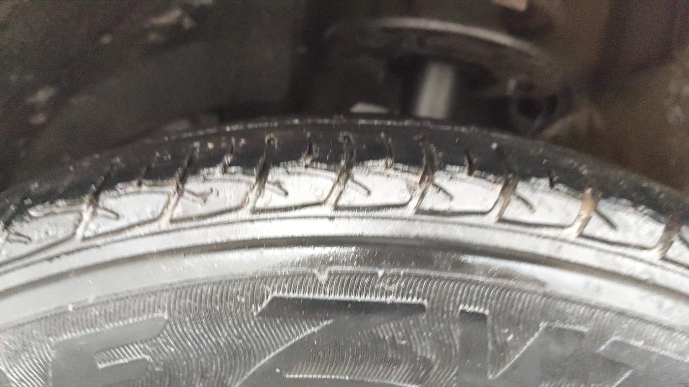 2020 Maruti Baleno DELTA PETROL 1.2, Petrol, Manual, 63,539 km, Left Front Tyre Tread