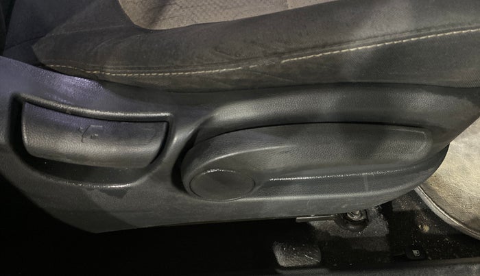 2019 Hyundai Creta SX AT 1.6 PETROL, Petrol, Automatic, 79,582 km, Driver Side Adjustment Panel