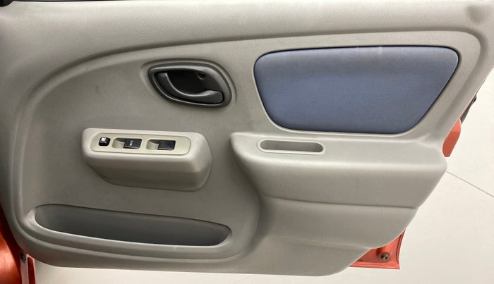 2013 Maruti Alto K10 VXI P, Petrol, Manual, 7,304 km, Driver Side Door Panels Control